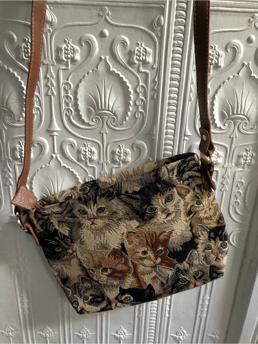 Vintage Cat Tapestry Crossbody Bag